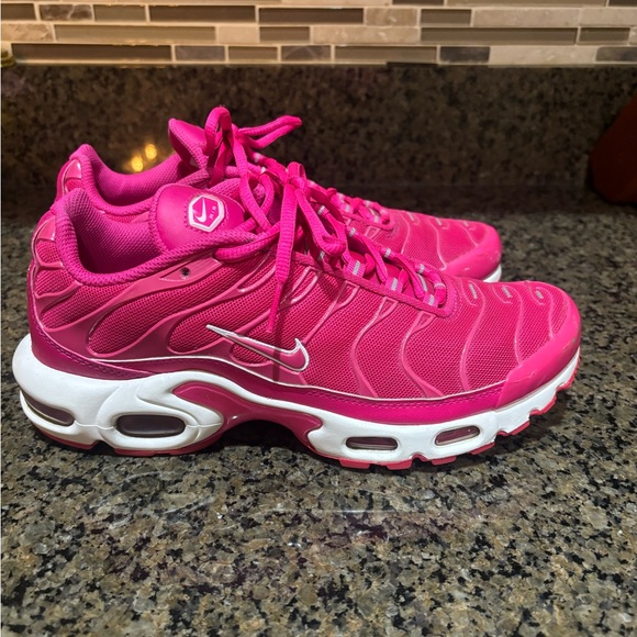 Nike Women's Air max plus hot Pink sneakers
